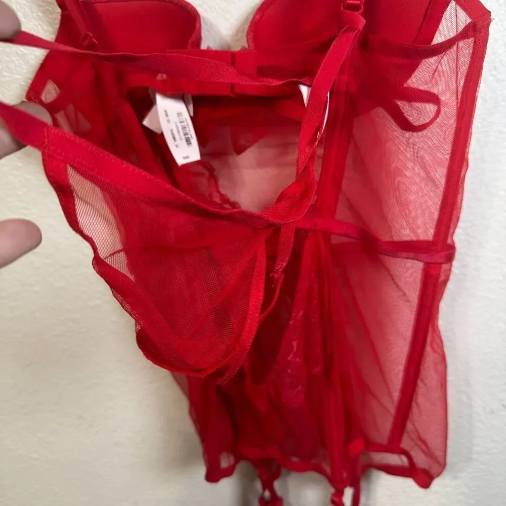 Victoria's Secret Bustier/Garter/Panty Lace Lingerie Set 34B Red Holiday Corset